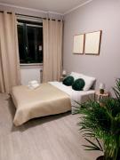 Lumina 3-room apartment near the train station