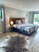 The Homestead at Qambathi Mountain Reserve - pets welcome - Wood fired hot tub