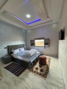 Cozy Rooms at Moove Oil Café