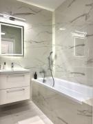 Golden Stay Luxury 3-Bedroom Apartment in Warsaw