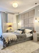 Chłodna Premium 2-Bedroom Apartment, City Center