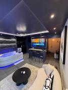 LÉcrin Beige - Immersive suite with private Jacuzzi