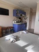 CHARMANT STUDIO AVEC PISCINE à LA MIRANDOLE