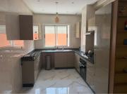 Licht & ruim 2-slaapkamer appartement met airco & Wifi - rustig wijk Marrakesh