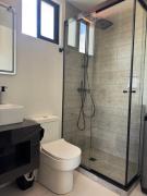 Moderno, centrico, wifi y zona de trabajo