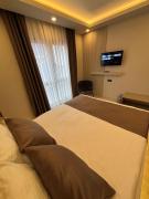 Airport Corner Hotel