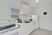Top Lake Worth