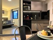 Bienal Suites - Moderna Suíte com Cozinha e Wi-Fi 700Mb - São Paulo
