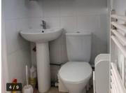 Abidjan compact single room private entrance