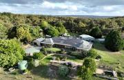 Pet Friendly Studio with Views Near Hahndorf