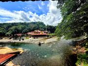 JUNGLE LIFE GUEST HOUSE - Trekking & Transport Only Book With Us