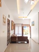 Comfortable sharia homestay, prime downtown location