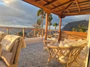 CARAMELLO - AC, cliffs & ocean view, fibre net, garage, tv channels