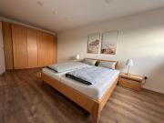 Neue helle 4 Zimmerwohnung mit Tiefgaragenparkplatz