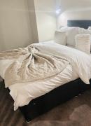 Budget Rooms in Central Flat