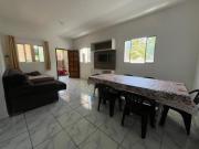 Casa grande com churrasqueira e quintal pet friendly Lagoinha até 12 pessoas