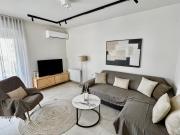 Pnoẽs Volos City Center Luxury Suite with private parking
