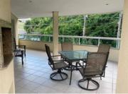 Apartamento Grande Av Principal Bombinhas 150m da praia