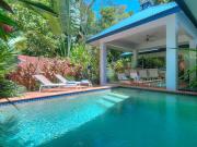 Beauty tiny Walk To Sea