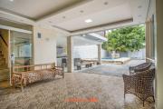 Casa em Bertioga com Piscina e Churrasqueira