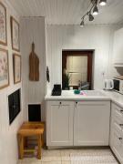 Katja Cottage-charming, quiet, gorgeous views