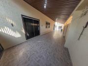 Casa exclusiva com piscina Av Maringá