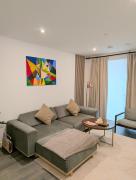 Modernistic 2 Bed - 2 Bath Flat near Central London