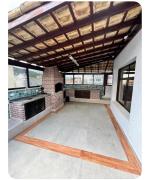 Apartamento com piscina no Guarujá