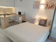 Smart Apartment - світло, гаряча вода є, ліфт працює