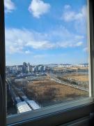 New house 2809 ,Wolgot subway station area,6 personscale 3 largerooms,2 bathrooms, 3 queen beds,Large living room and dining area,very high floor, fantastic view ,,,Minimum stay 3 nights 4 days