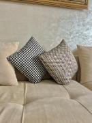 Chic 2-bedroom apartment, pool and beach 5 min away