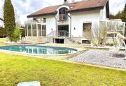 Villa with swimming pool near Prague
