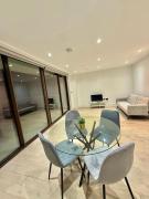 Greenstreet Apartment in London