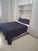 Quarto em AP Compartilhado - Família e Mulheres