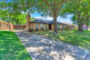 Edgewater Retreat Rowlett TX 4 bedrooms 2 bathrooms 2 car garage