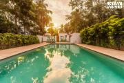 StayVista at Jims Farmstay with Pool, Pet-friendly