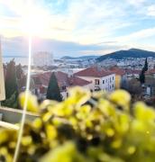 Beautiful sea view, free parking, centre of Split