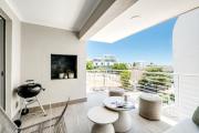 Green Point Modern 2bed Apartment Azura Atlantic