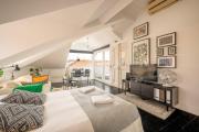 Stylish Penthouse Studio w Terrace by Porta85