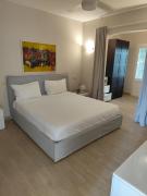Dominicus Marina beautiful Apartment Sea pools access Private Garden, Dominicus beach on foot