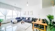 Luxe 1BR Coastal Haven - Elegant Retreat