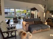 Conforto hospitalidade relax condomínio com piscina