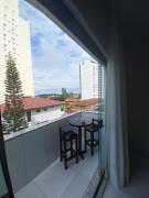 Apartamento amplo a 100 metros da praia