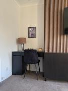 3BR Sleeps 6 Free Parking Near Glasgow City