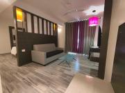 POP 84200K M K Elegance Inn