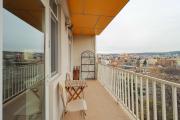 Spacious 3BR Apartment Near Vere Park - by Wehost