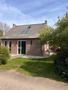 Vrijstaande 6 persoons Bungalow hottub en pizzaoven op vakantiepark