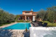 Bezaubernde Villa mit Meerblick, Jacuzzi, Babybett, Grill