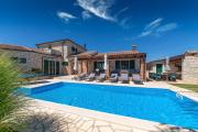 Mediterrane Villa mit Privatpool, Grill, Tischtennis und unweit des Radwegs Parenzana