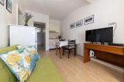 Malerisches Apartment nur 150 Meter zum Strand mit Privatparkplatz, Grill, Klima